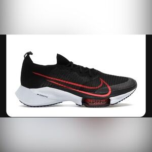 Nike Air Zoom Tempo NEXT% Flyknit Sneakers